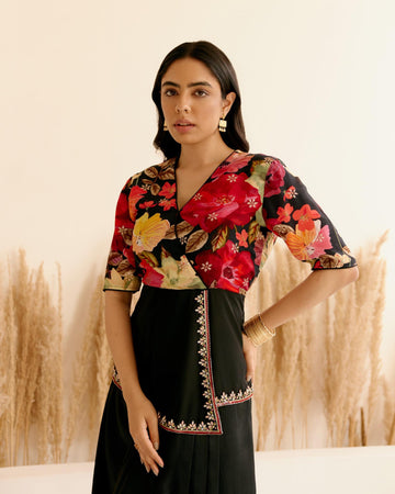 BLACK ZINNI NOTCH TOP