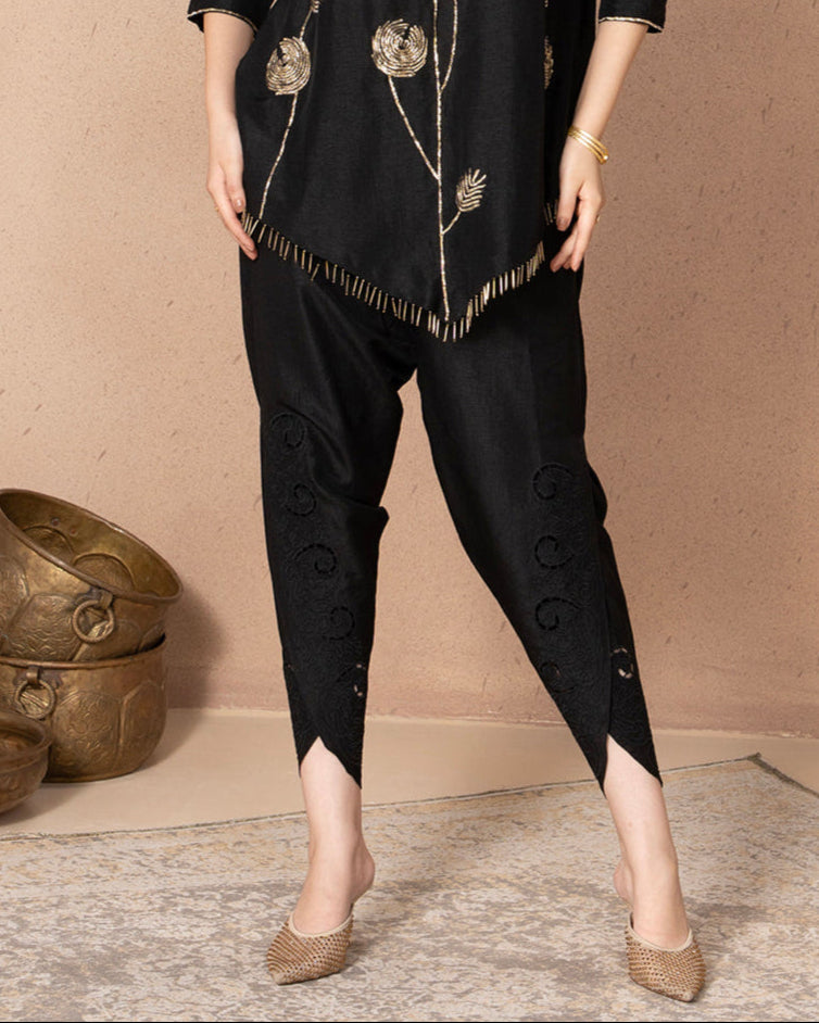 BLACK PETAL PANTS