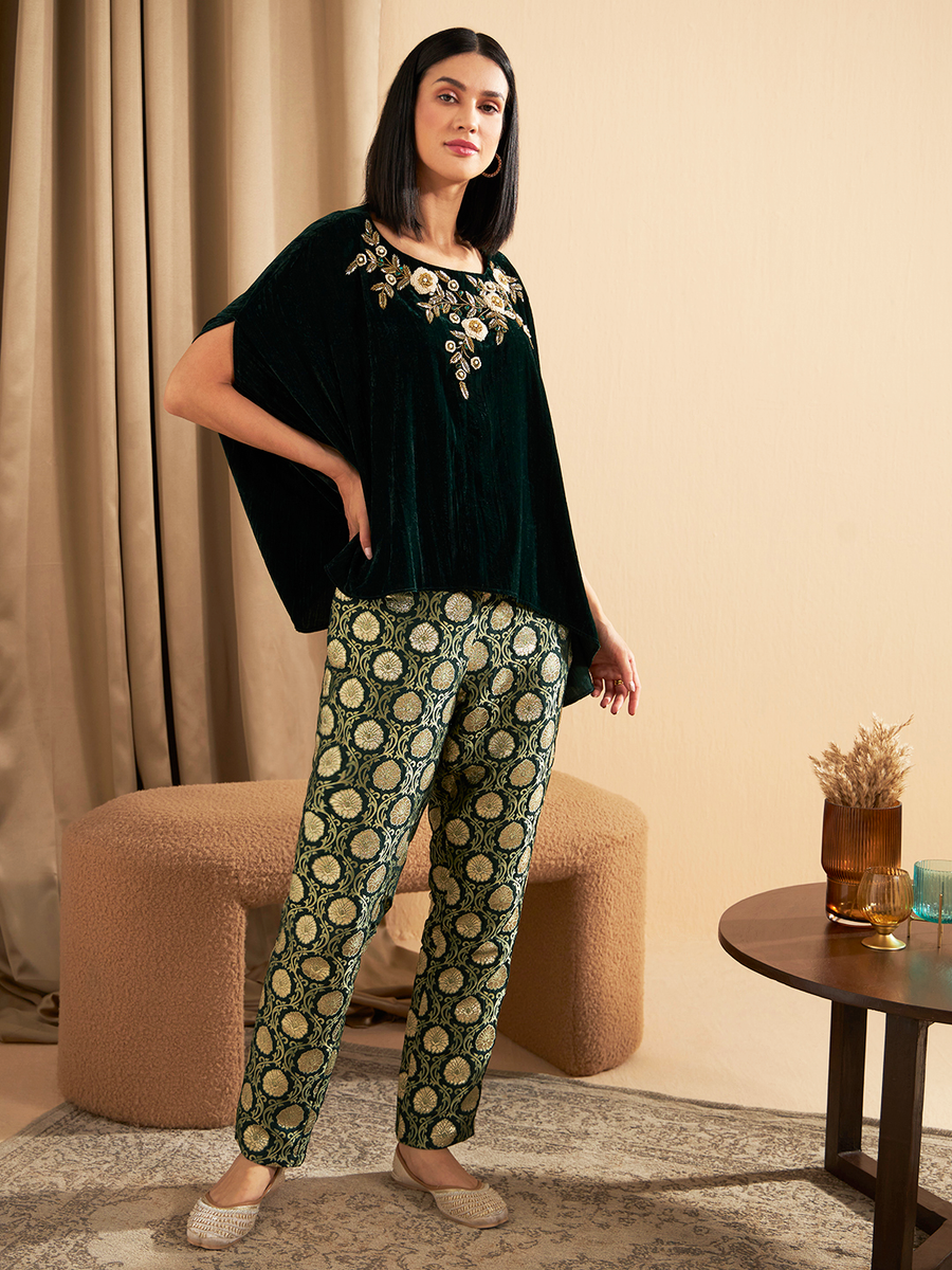 VELVET EMERALD GREEN GREET CAPE