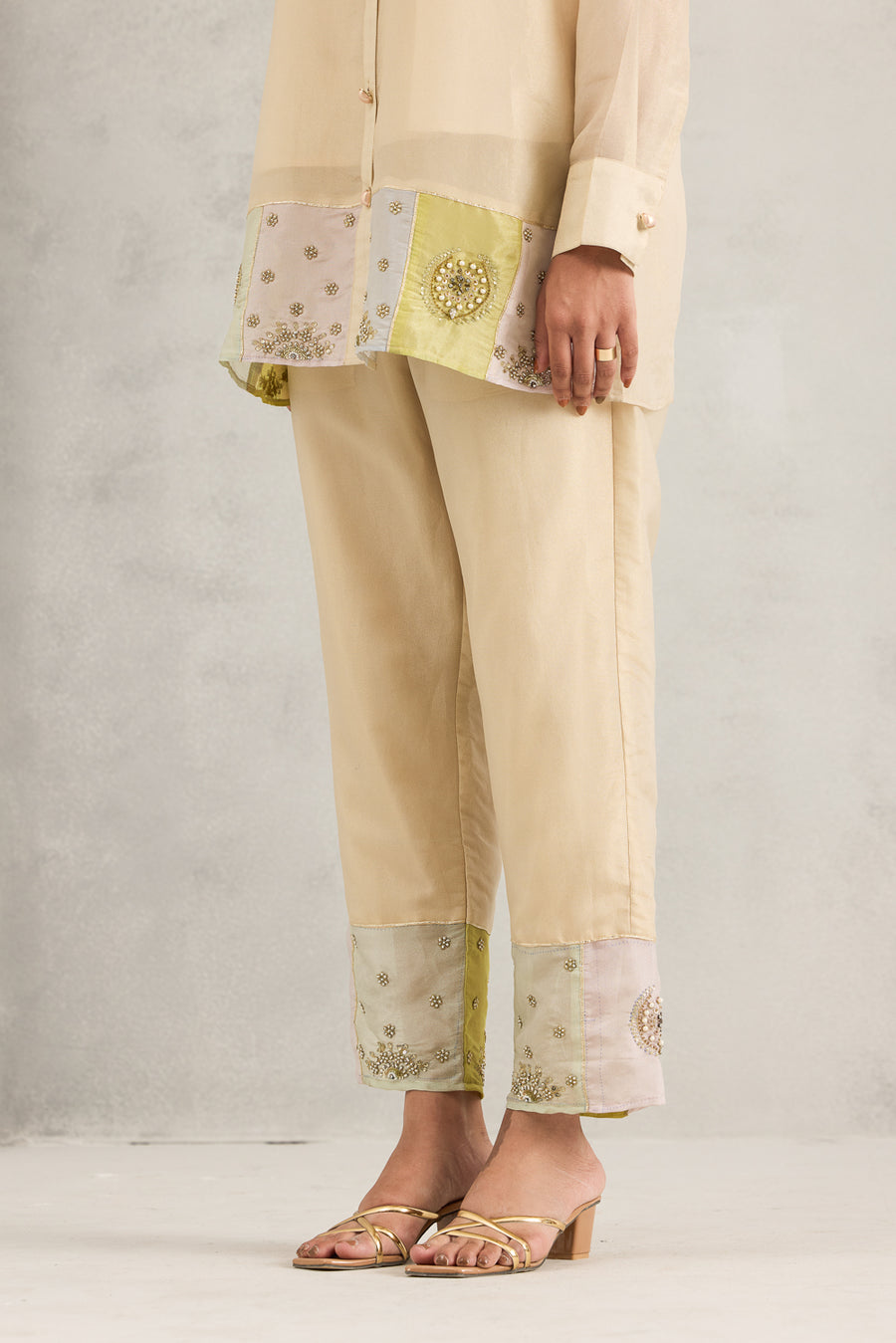 GOLD ATTIRE PANT