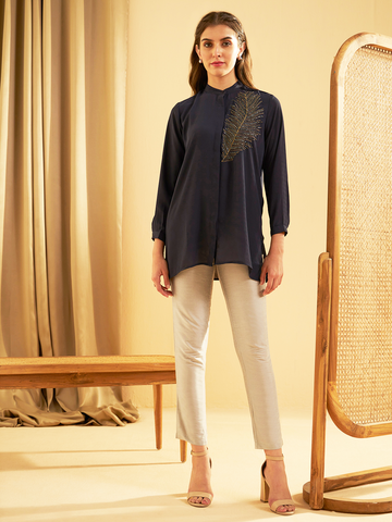 NAVY FEATHER CONCEAL PLACKET SHIRT