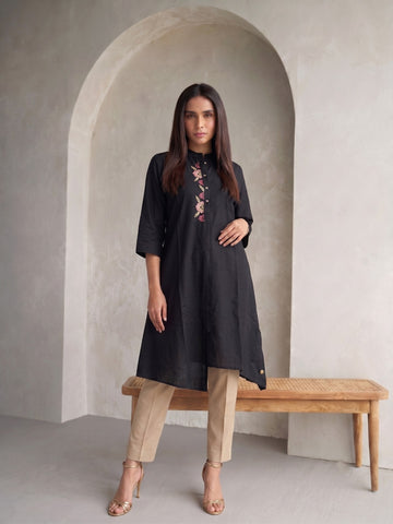 BLACK ALISHA PLACKET TUNIC