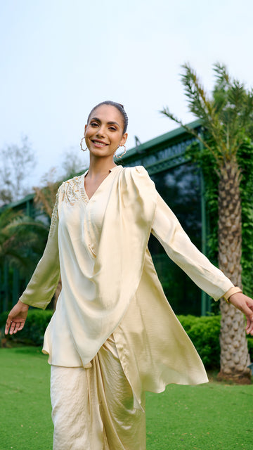 LIGHT GOLD SNIPPET DRESS