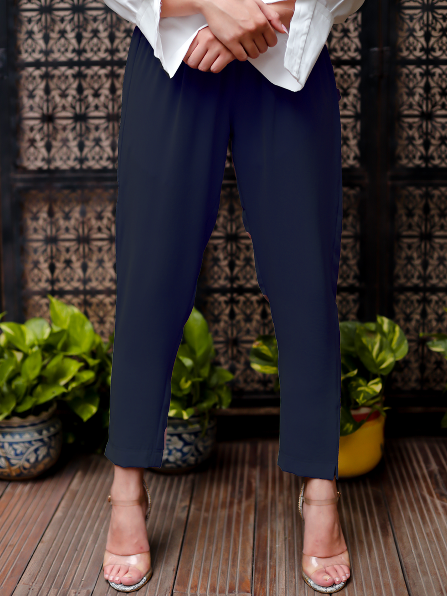 NAVY NARROW LEG TROUSER