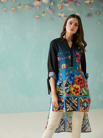 BLUE GRAPHIC TRAIL TUNIC